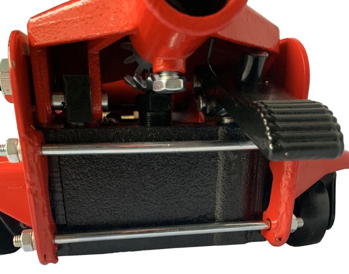 Профессиональный подкатной домкрат T31202 AE&T 2,5т