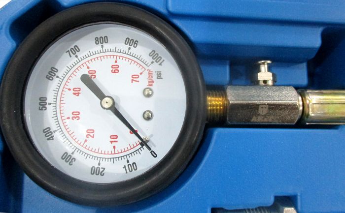 Компрессометр дизельный 0-1000PSI и 0-70атм TA-G1010 AE&T